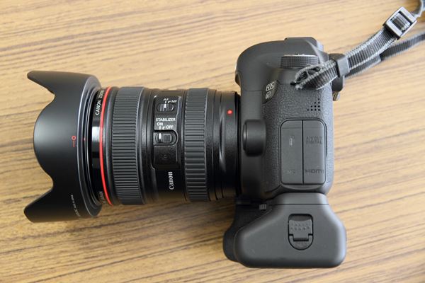 Canon 6D, バッテリーグリップ+ Canon 40mm レンズスマホ/家電/カメラ