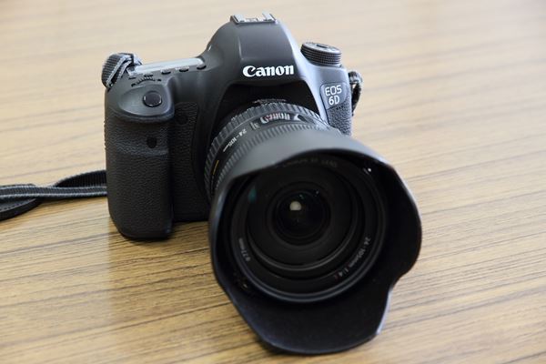 シリアルシール付 CANON EOS 6D＋バッテリーグリップ シャッター回数